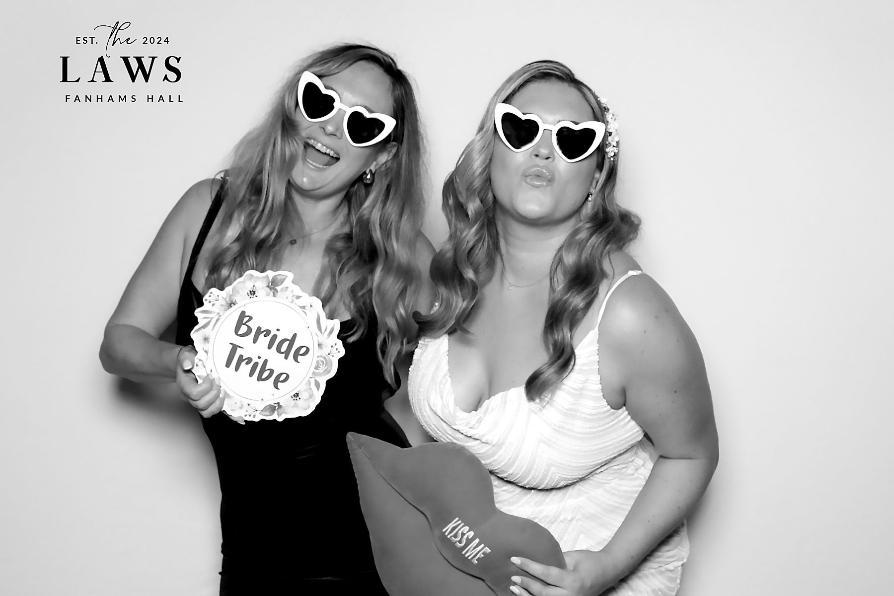 Hollywood Glam wedding photo booth portraits